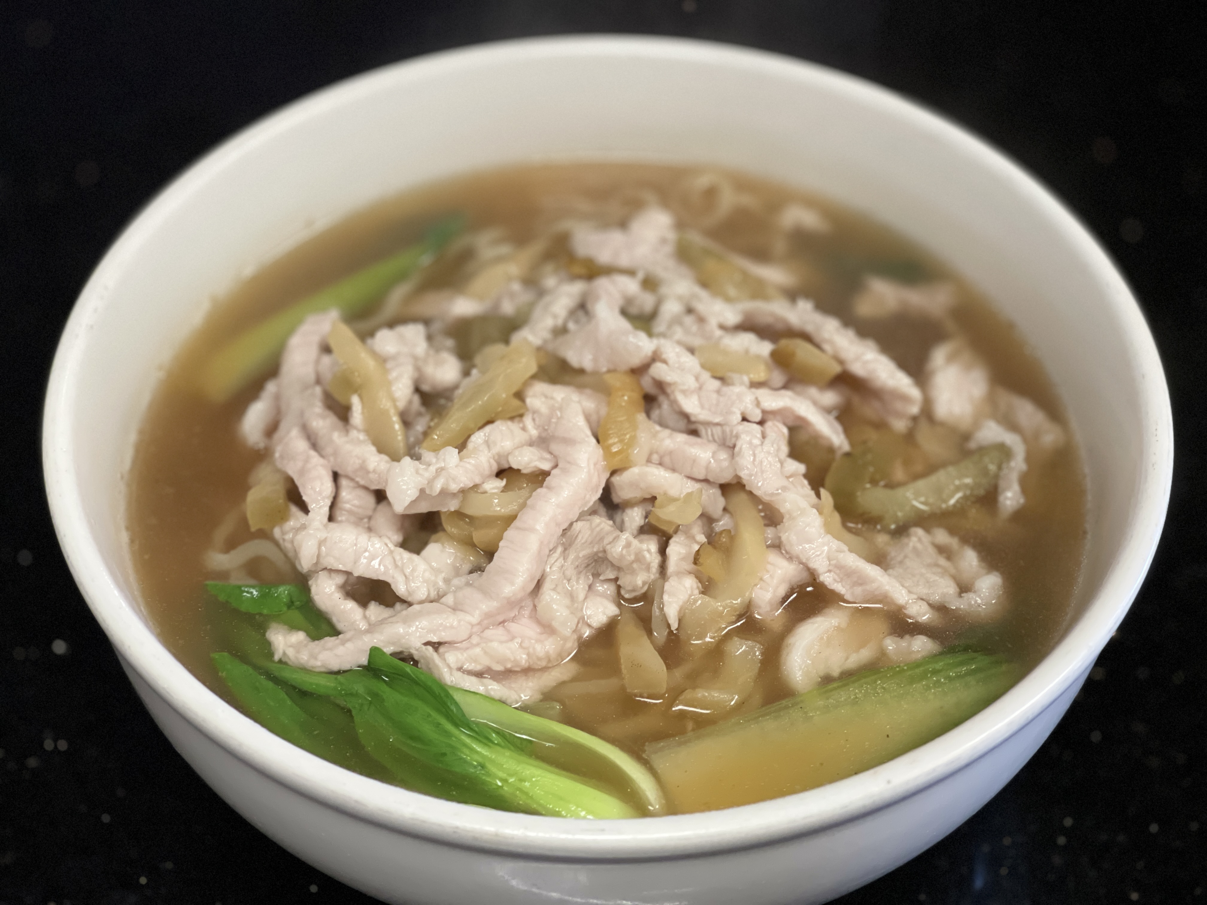 Pork Noodle Soup with Chinese Pickles 榨菜肉丝面