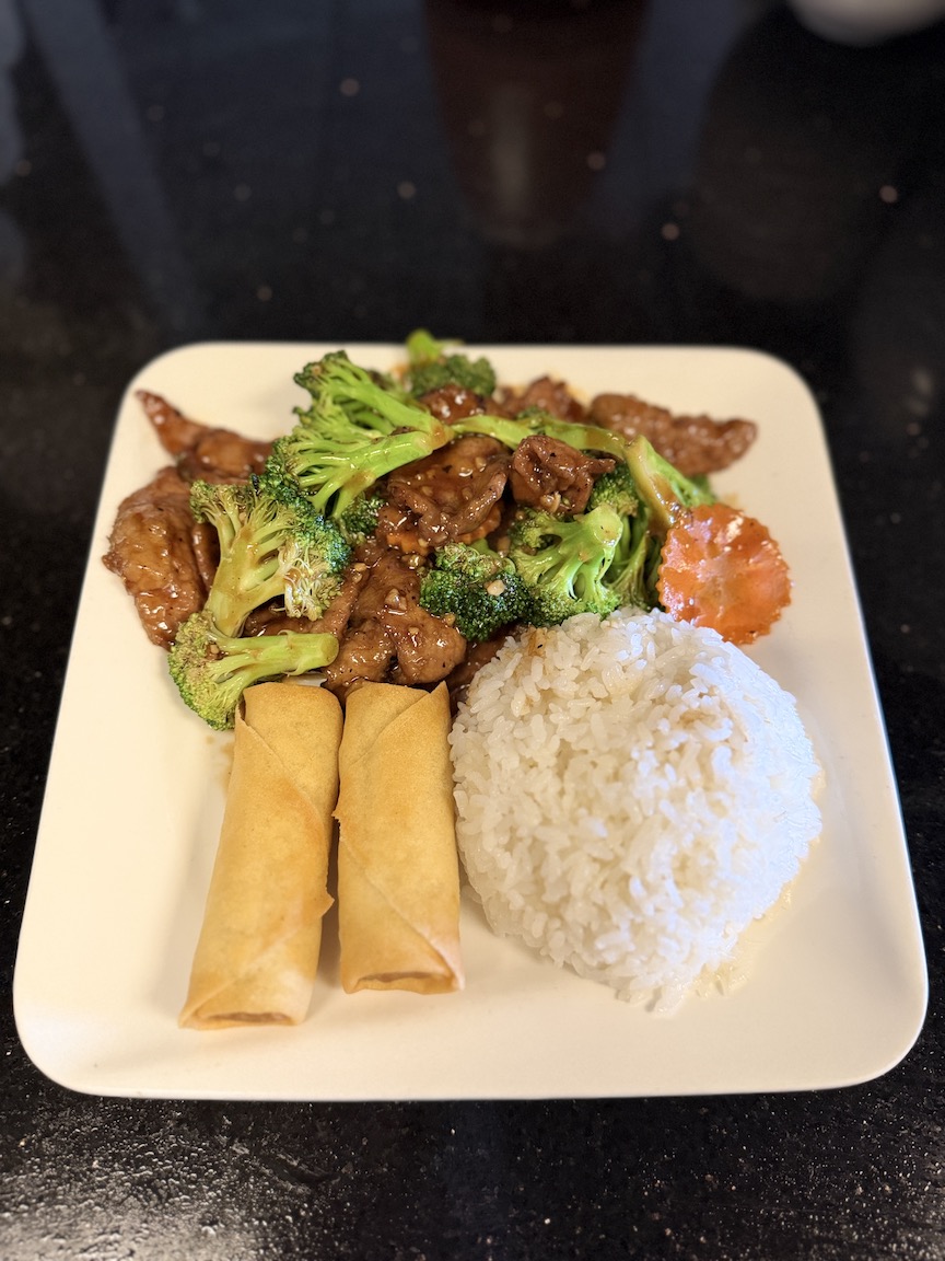 Beef with Broccoli 芥蓝牛(午餐)